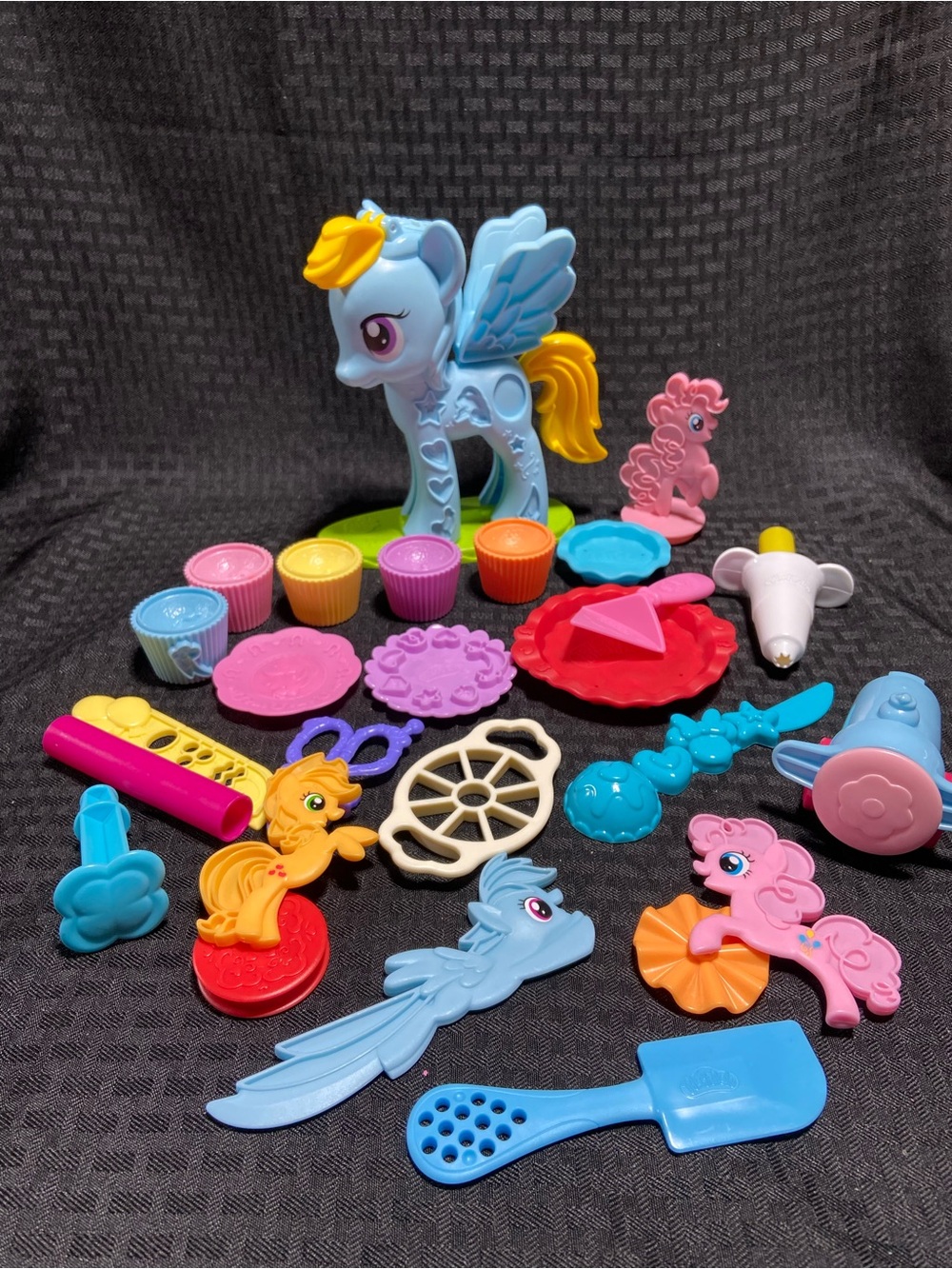 2014 PlayDoh My Little Pony Playset with Molding Accessories - Multi Color